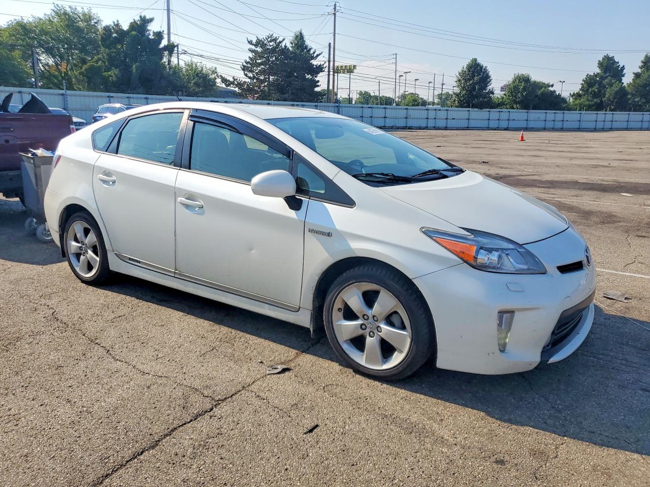 2015 TOYOTA PRIUS FIVE — снимка 4