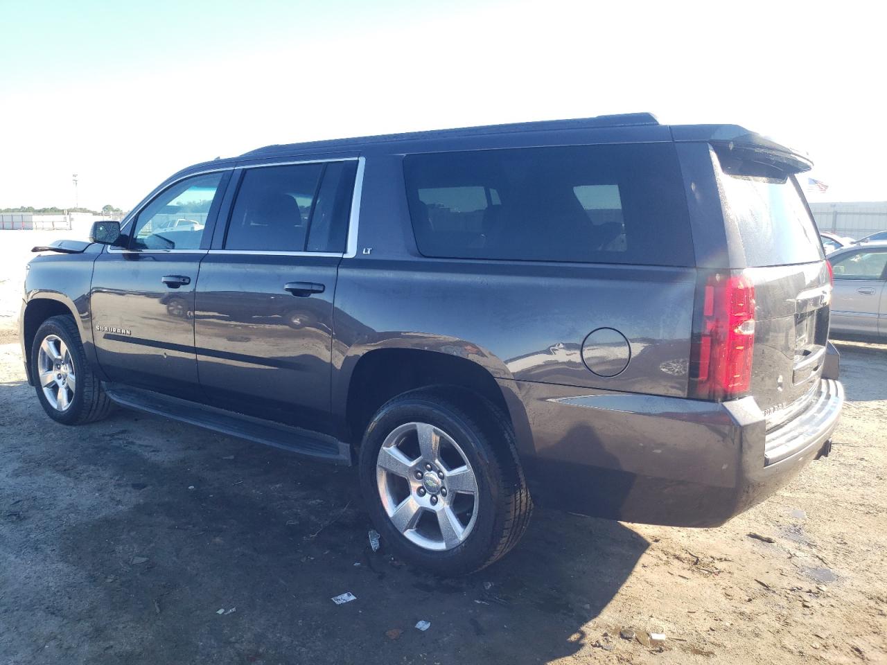 2015 CHEVROLET SUBURBAN K1500 LT — снимка 2