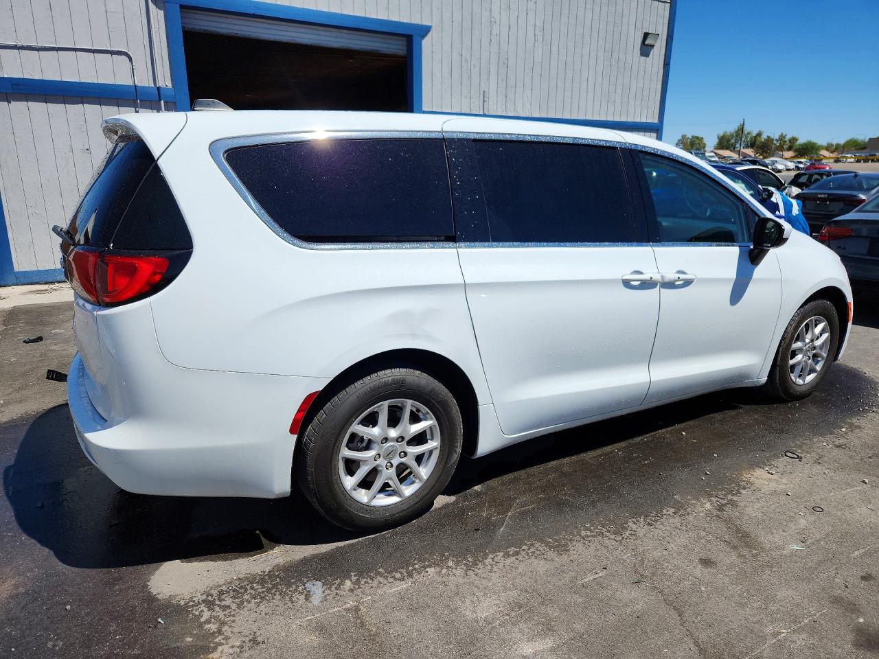 2022 CHRYSLER VOYAGER LX — снимка 3