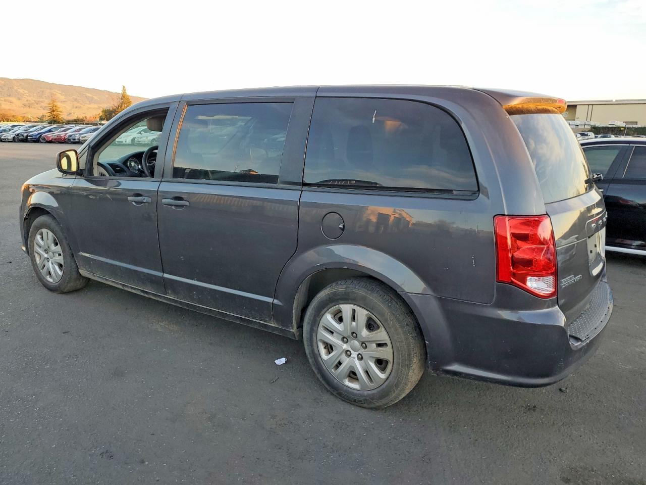 2019 DODGE GRAND CARAVAN SE — снимка 2