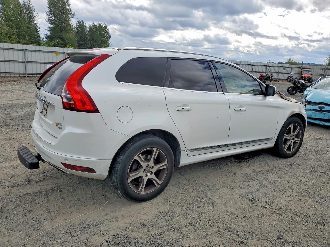 2015 VOLVO XC60 T6 PLATINUM — снимка 3