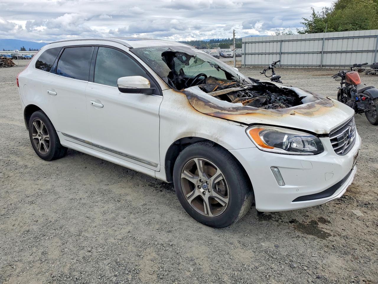 2015 VOLVO XC60 T6 PLATINUM — снимка 4