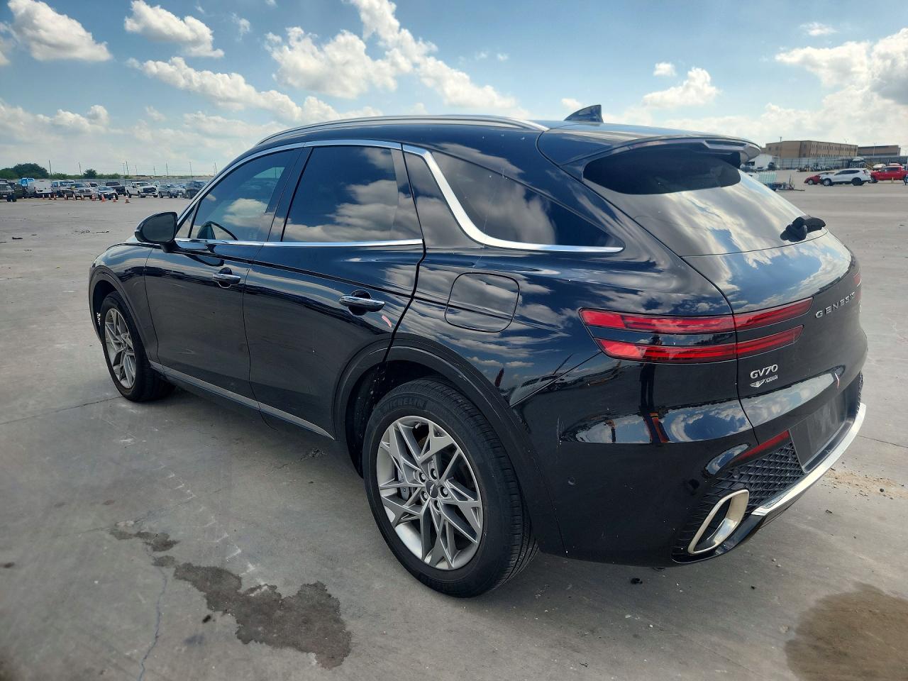 2023 GENESIS GV70 2.5T STANDARD — снимка 2