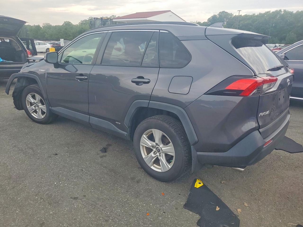 2019 TOYOTA RAV4 LE — снимка 2