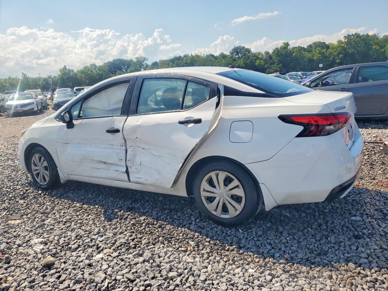 2020 NISSAN VERSA S — снимка 2