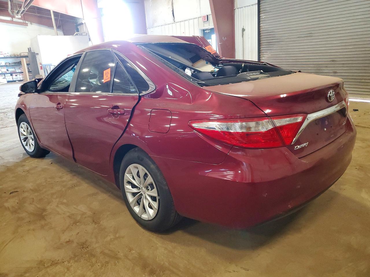 2016 TOYOTA CAMRY LE — снимка 2
