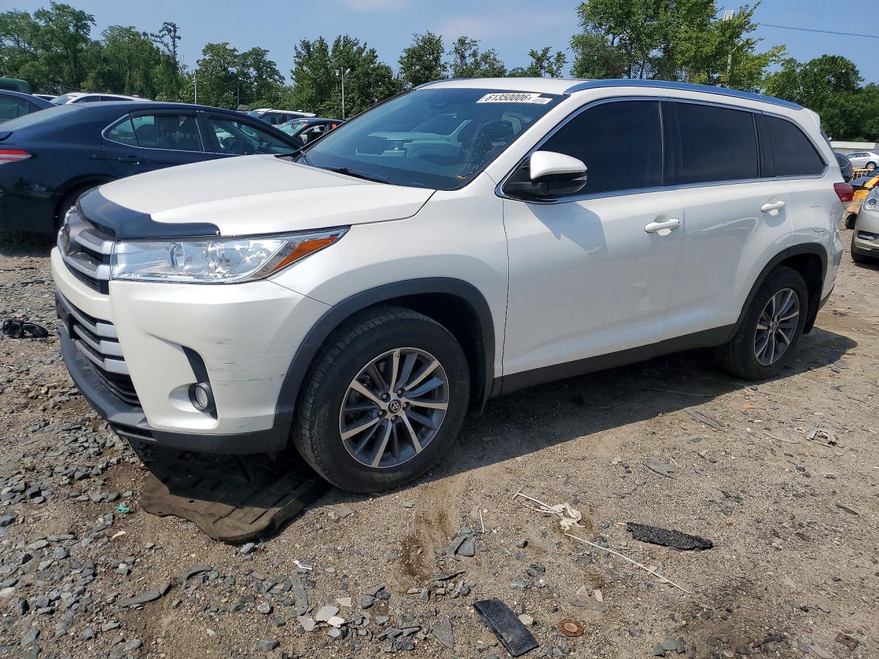 2019 TOYOTA HIGHLANDER XLE