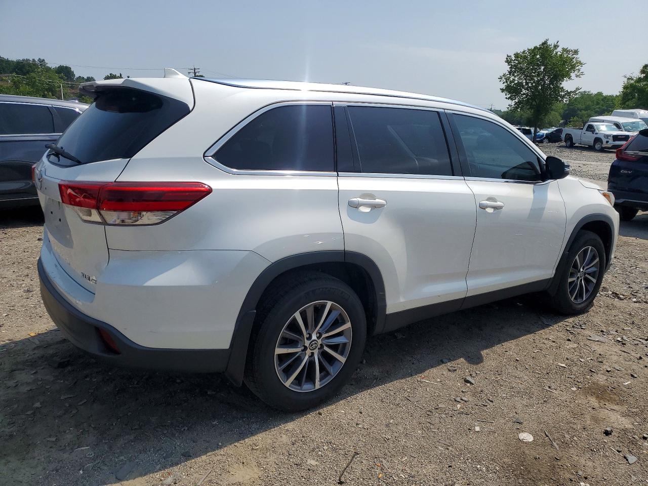 2019 TOYOTA HIGHLANDER XLE — снимка 3