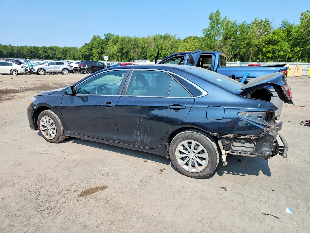 2017 TOYOTA CAMRY LE — снимка 2