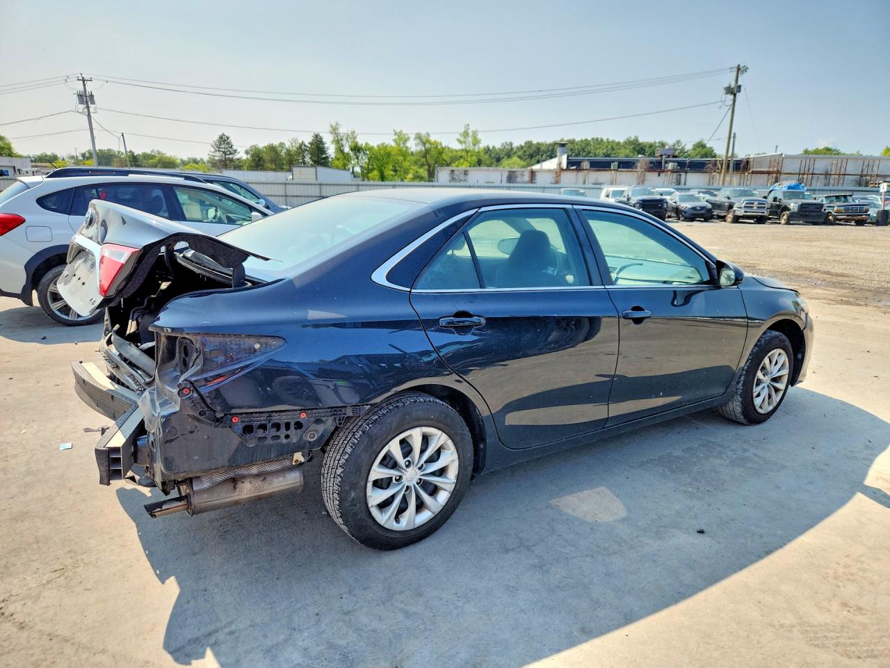 2017 TOYOTA CAMRY LE — снимка 3