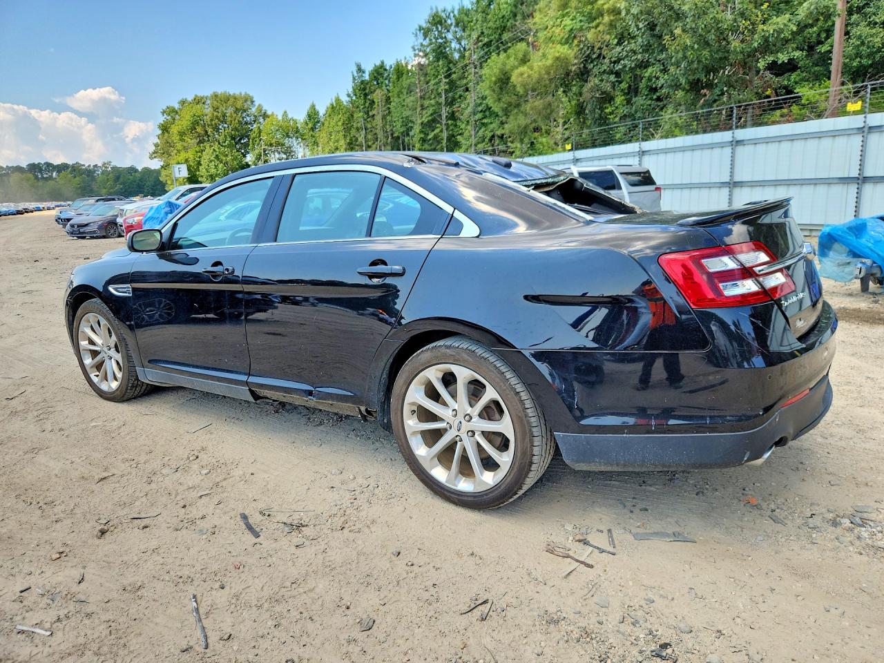 2017 FORD TAURUS LIMITED — снимка 2