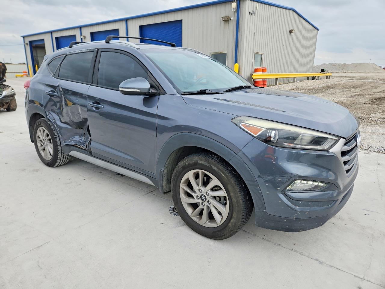 2017 HYUNDAI TUCSON SE PLUS — снимка 4