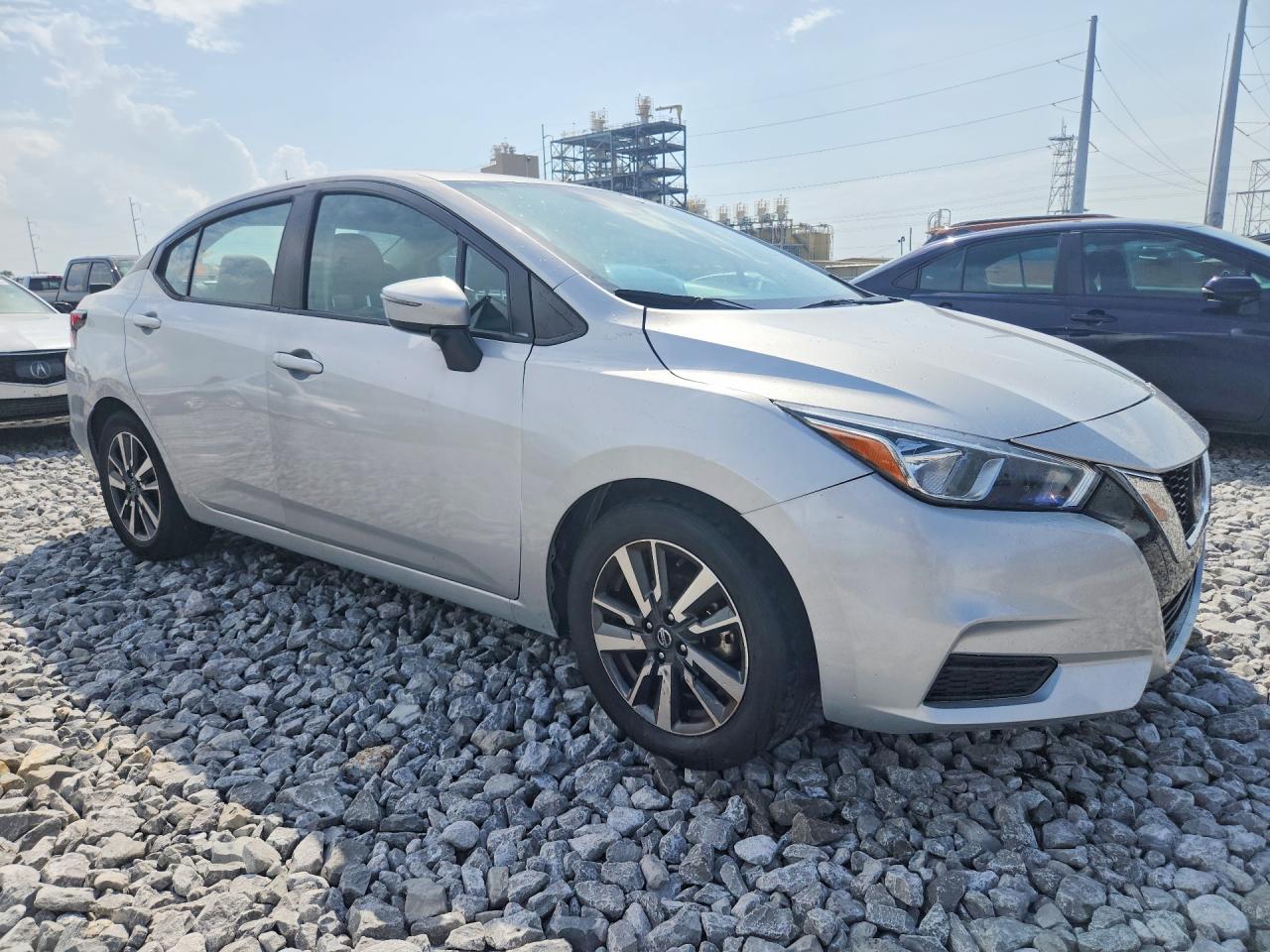 2021 NISSAN VERSA SV — снимка 4
