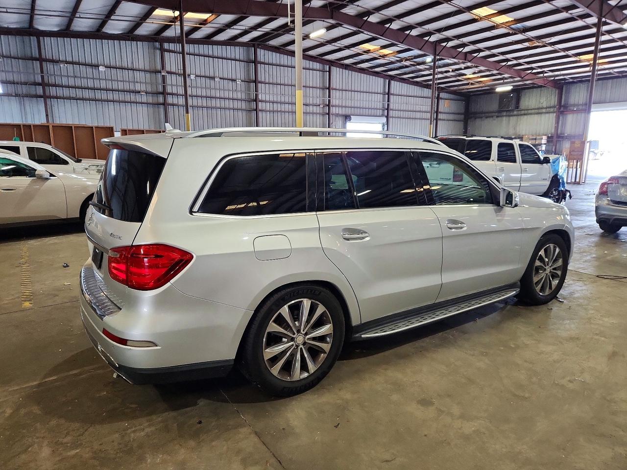 2015 MERCEDES-BENZ GL 450 4MATIC — снимка 3