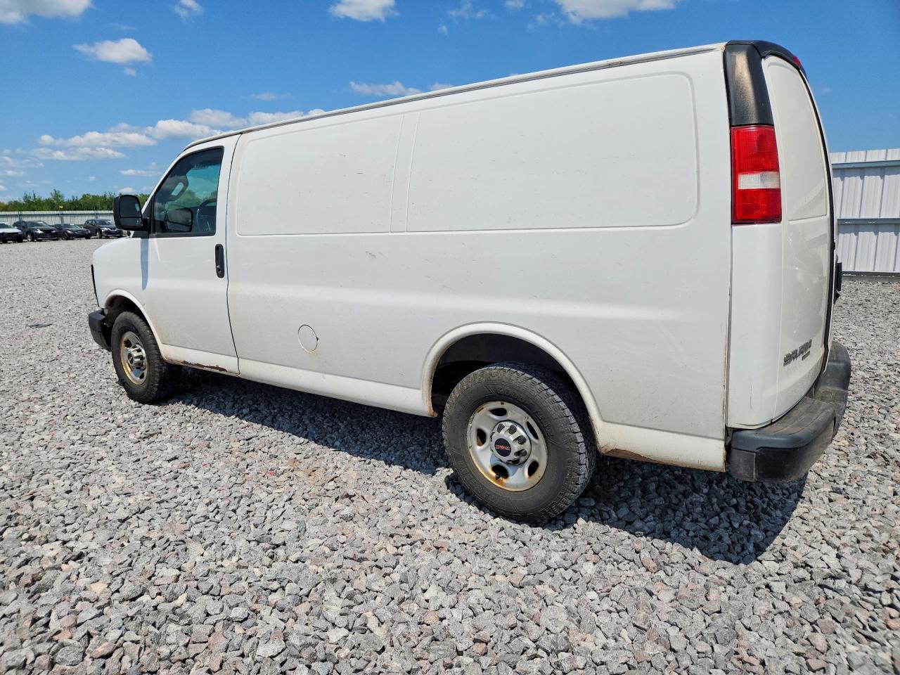 2016 GMC SAVANA G2500 — снимка 2