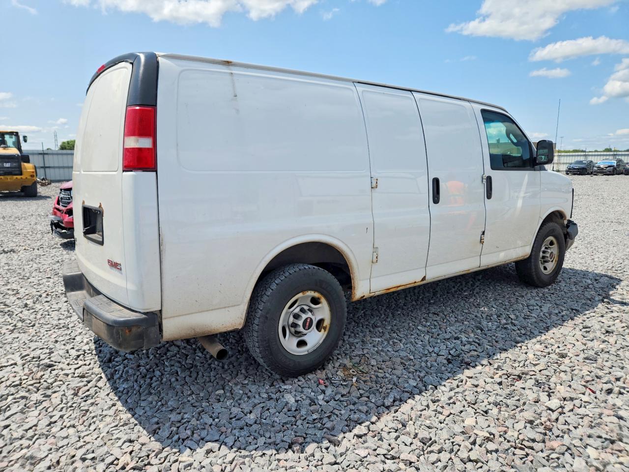 2016 GMC SAVANA G2500 — снимка 3