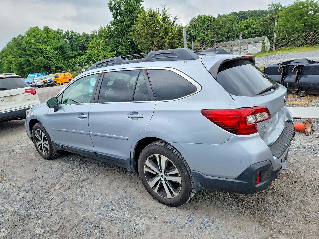 2019 SUBARU OUTBACK 2.5I LIMITED — снимка 2