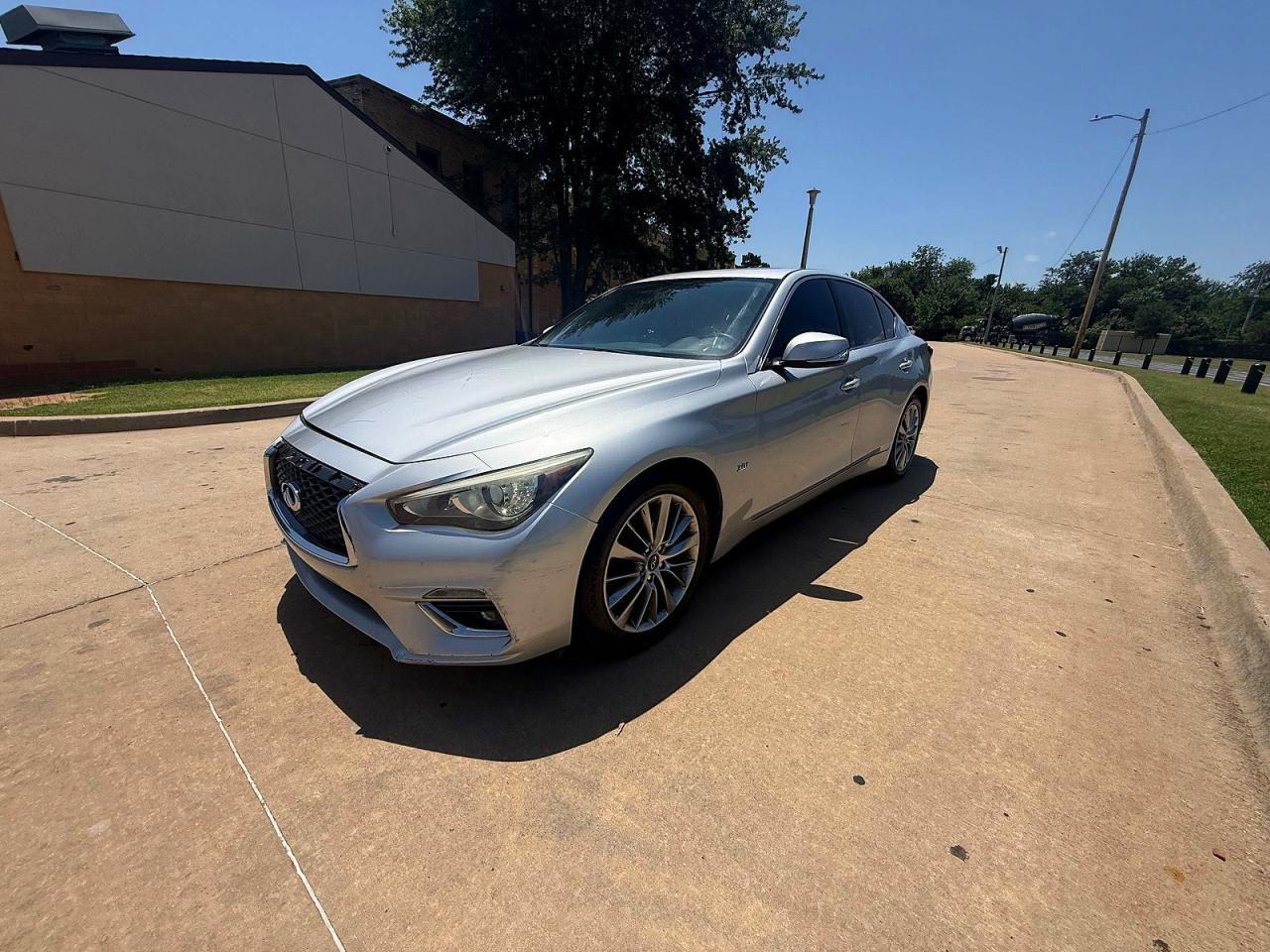 2018 INFINITI Q50 3.0T LUXE — снимка 2