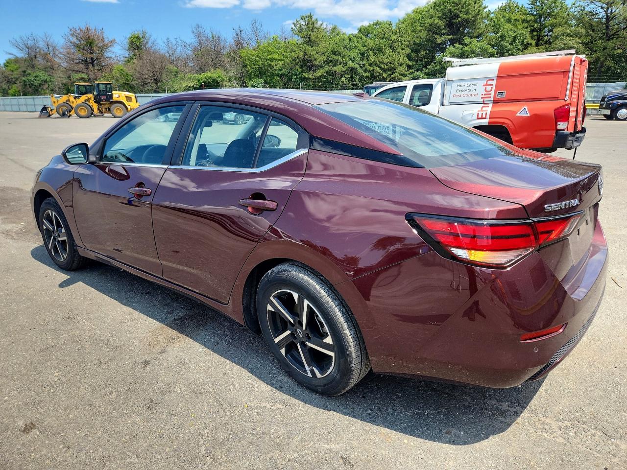 2025 NISSAN SENTRA SV — снимка 2