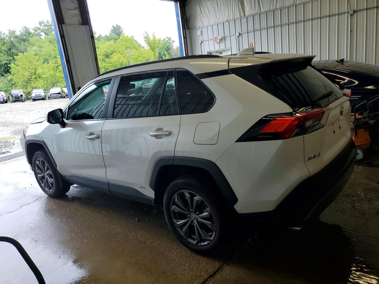 2023 TOYOTA RAV4 LIMITED — снимка 2