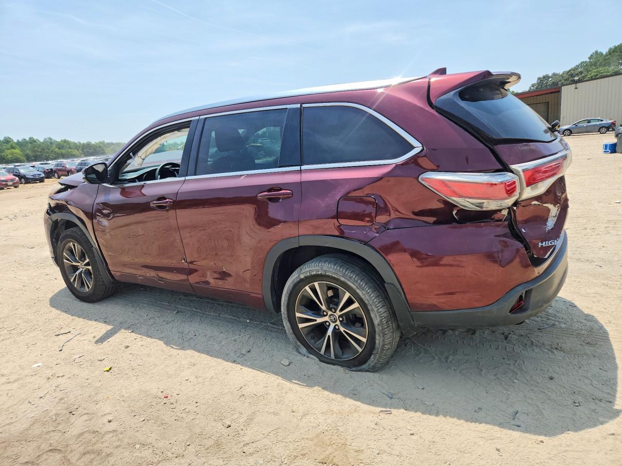 2016 TOYOTA HIGHLANDER XLE — снимка 2