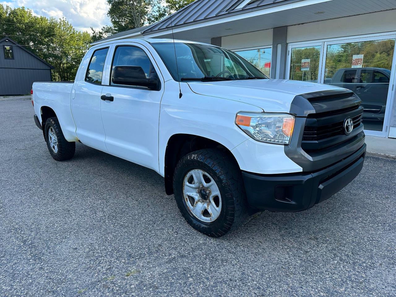 2016 TOYOTA TUNDRA SR