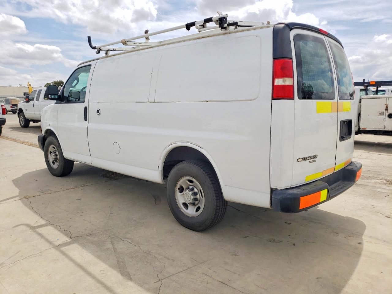 2016 CHEVROLET EXPRESS — снимка 2