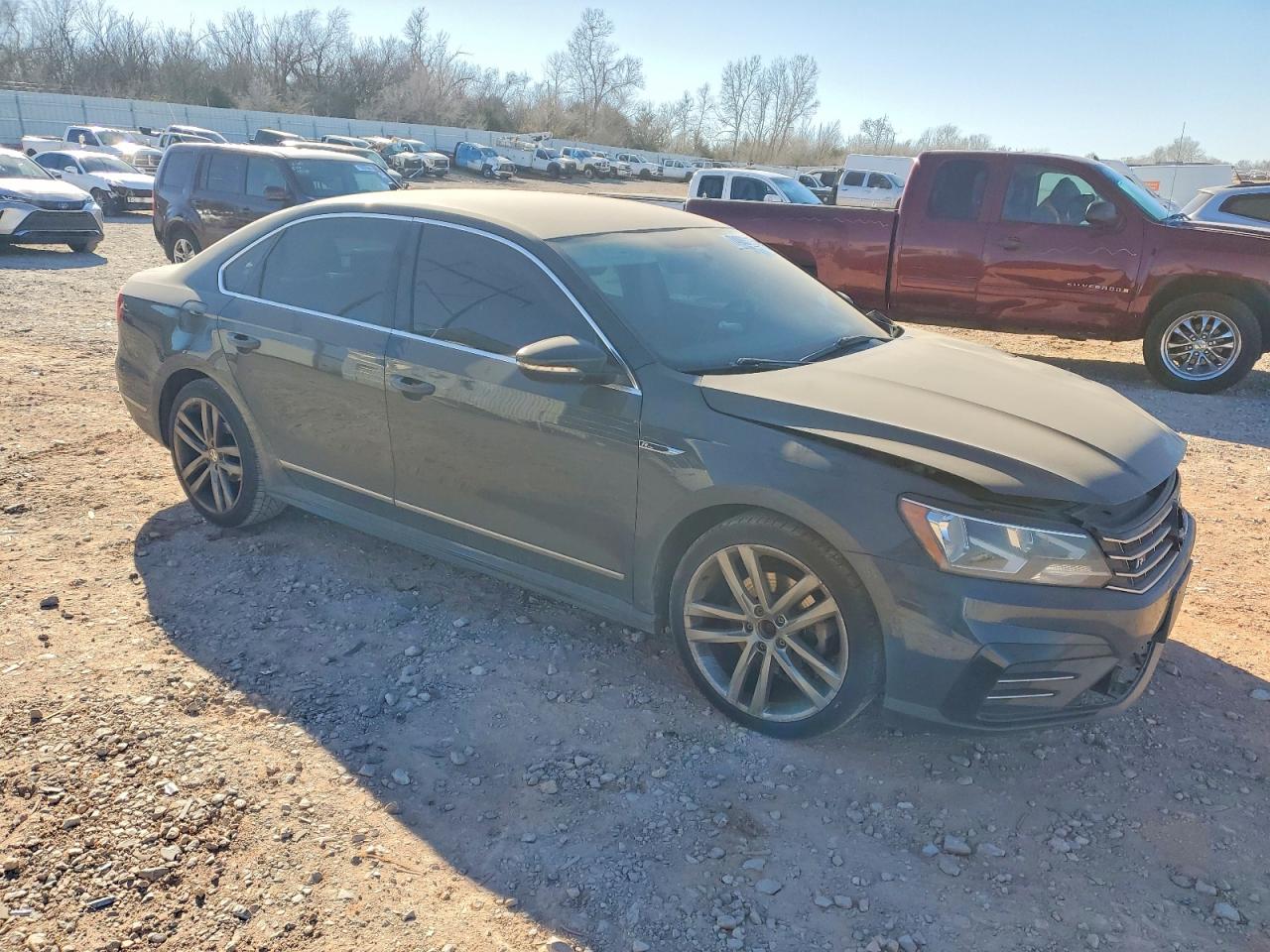 2017 VOLKSWAGEN PASSAT R-LINE — снимка 4