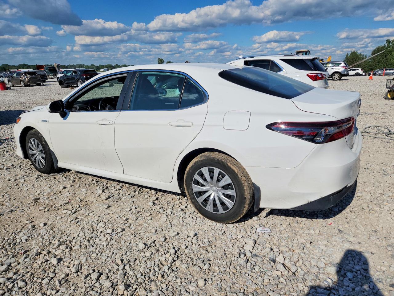 2021 TOYOTA CAMRY LE — снимка 2
