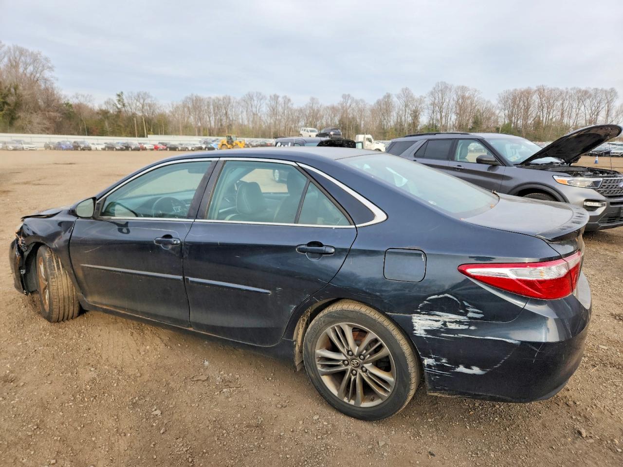 2015 TOYOTA CAMRY LE — снимка 2