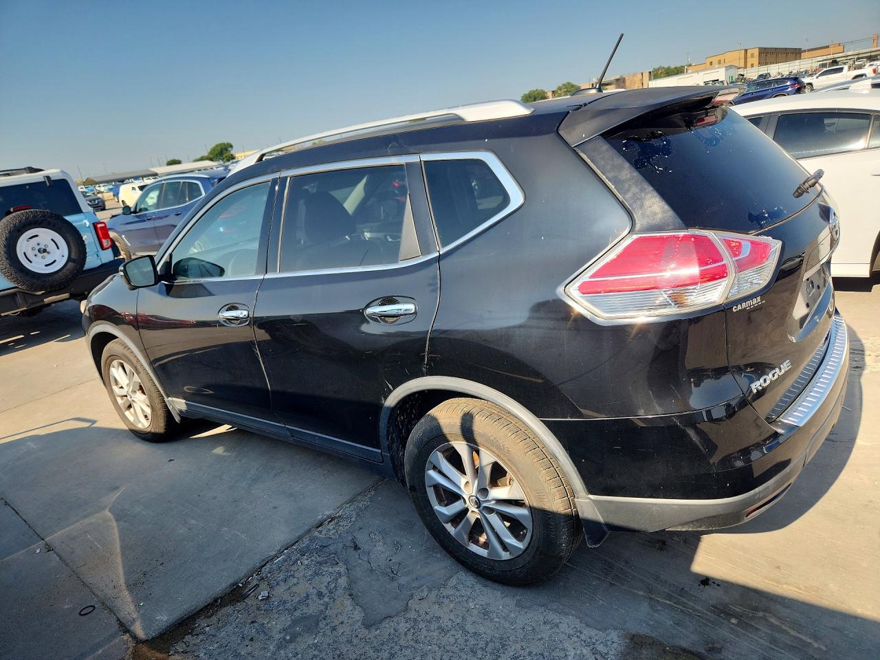 2015 NISSAN ROGUE SV — снимка 2