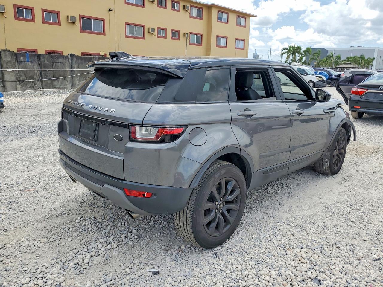 2019 LAND ROVER RANGE ROVER EVOQUE SE — снимка 3