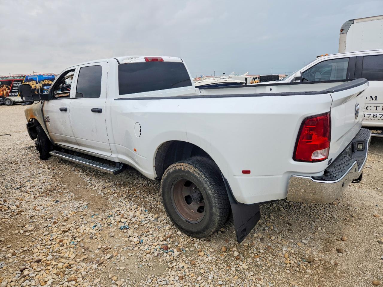 2018 RAM 3500 ST — снимка 2