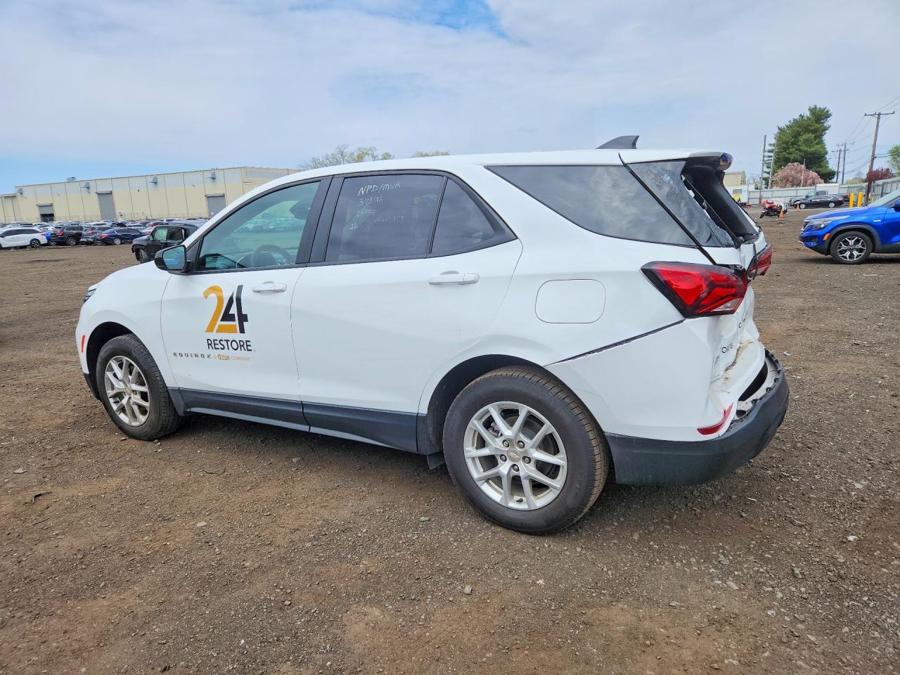 2022 CHEVROLET EQUINOX LS — снимка 2