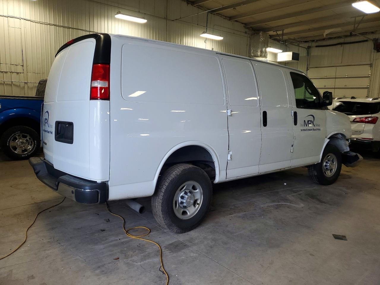 2019 CHEVROLET EXPRESS 2500 — снимка 3