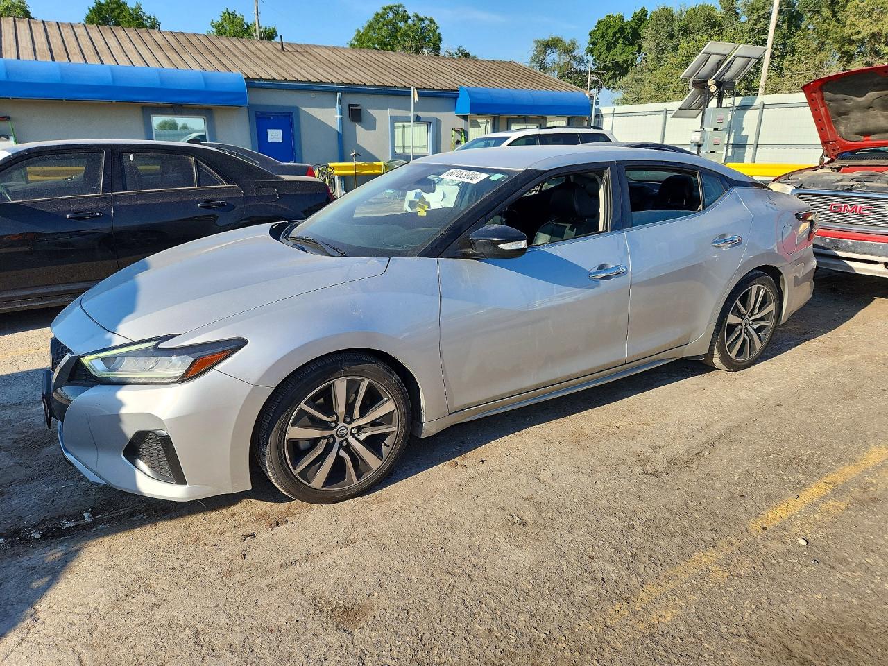 2021 NISSAN MAXIMA SV