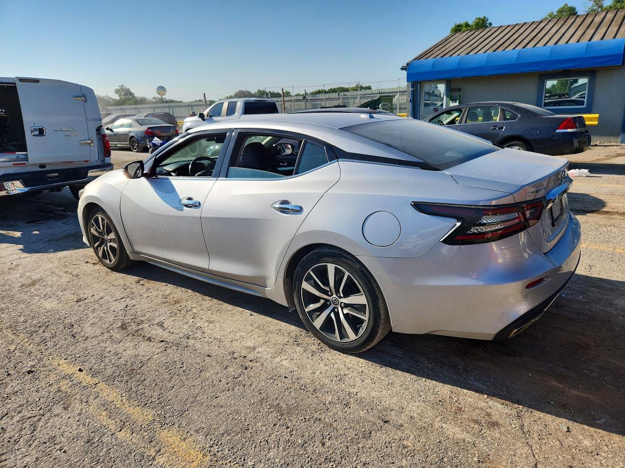 2021 NISSAN MAXIMA SV — снимка 2