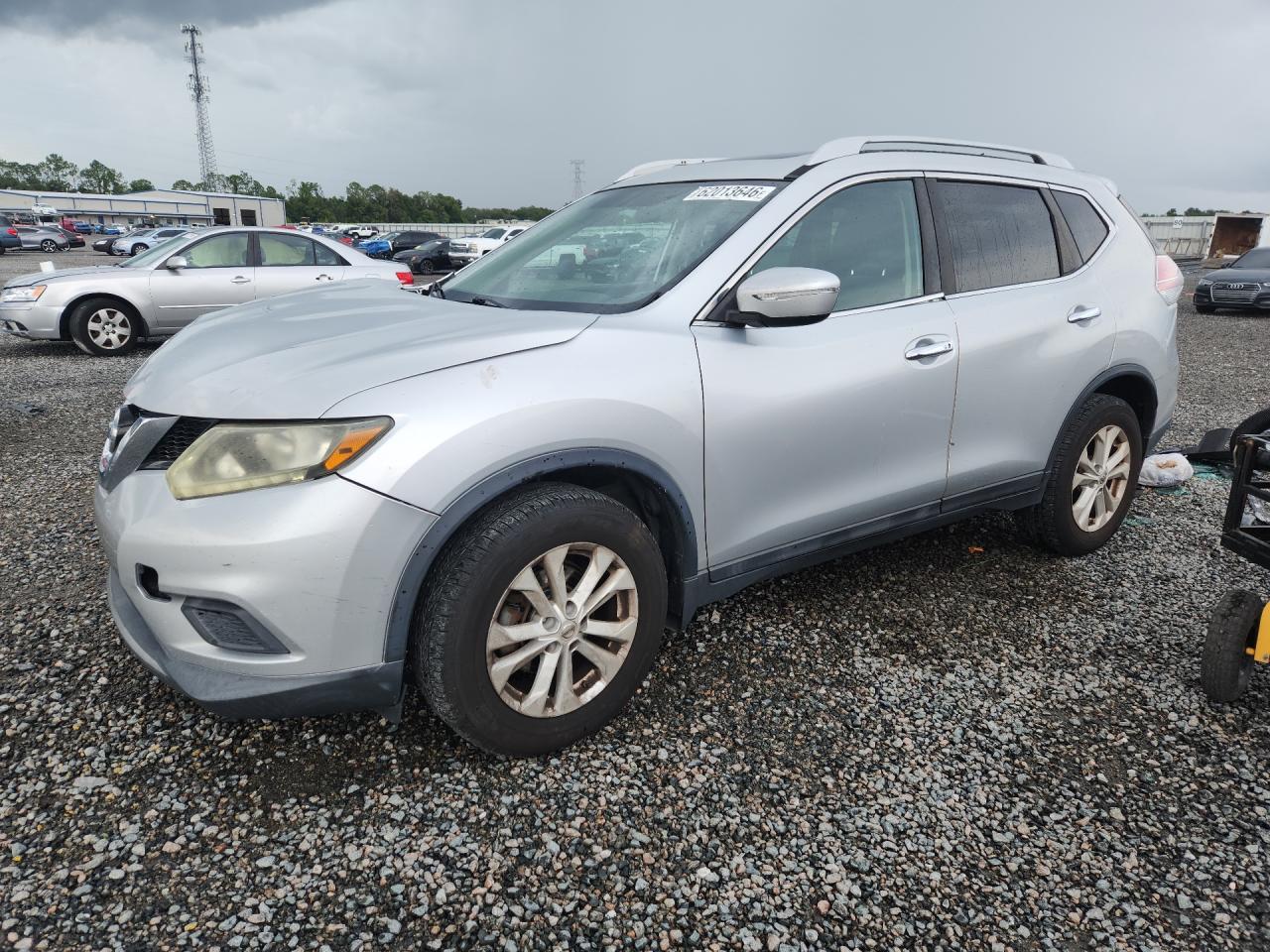 2015 NISSAN ROGUE SV