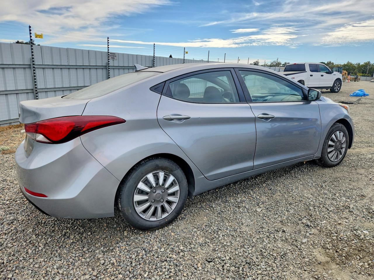 2016 HYUNDAI ELANTRA SE — снимка 3