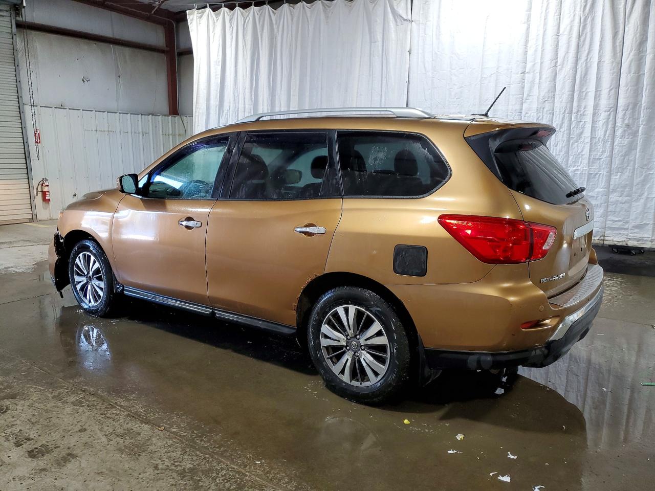 2017 NISSAN PATHFINDER SV — снимка 2