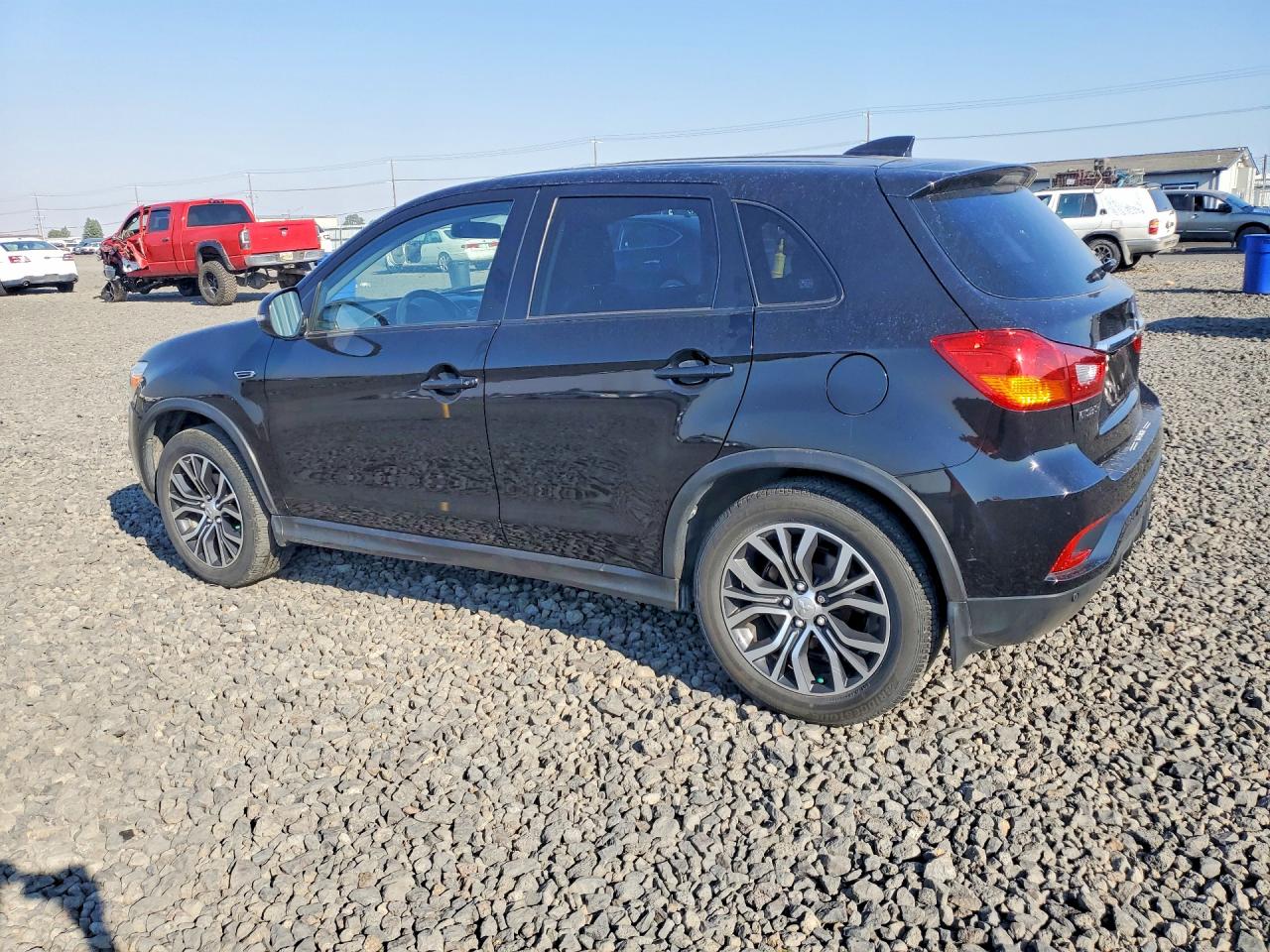 2018 MITSUBISHI OUTLANDER SPORT ES — снимка 2