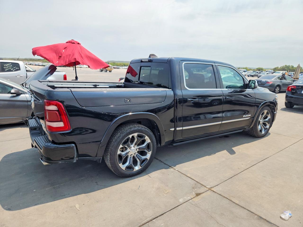 2023 RAM 1500 LIMITED — снимка 3