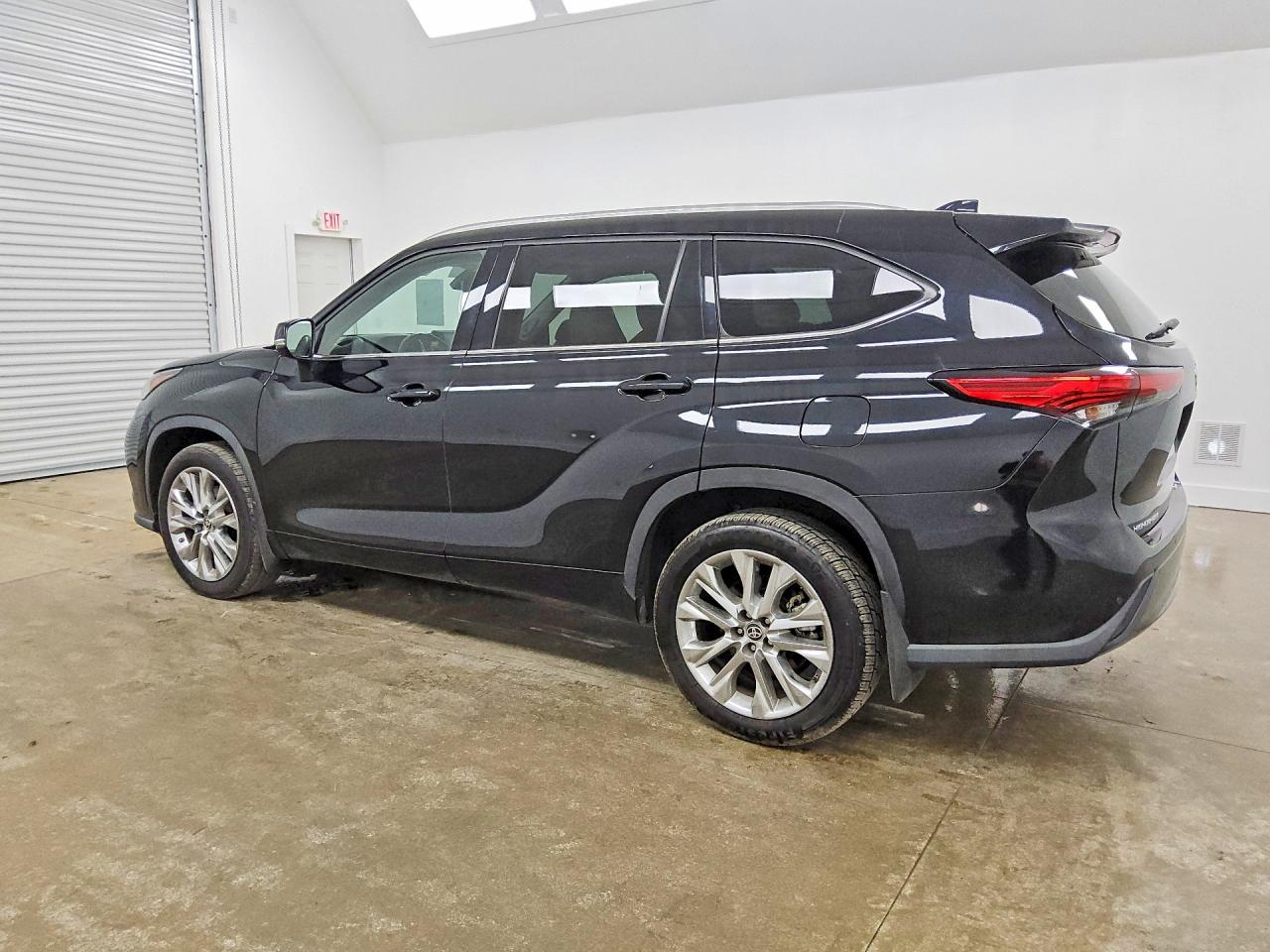 2020 TOYOTA HIGHLANDER LIMITED — снимка 2