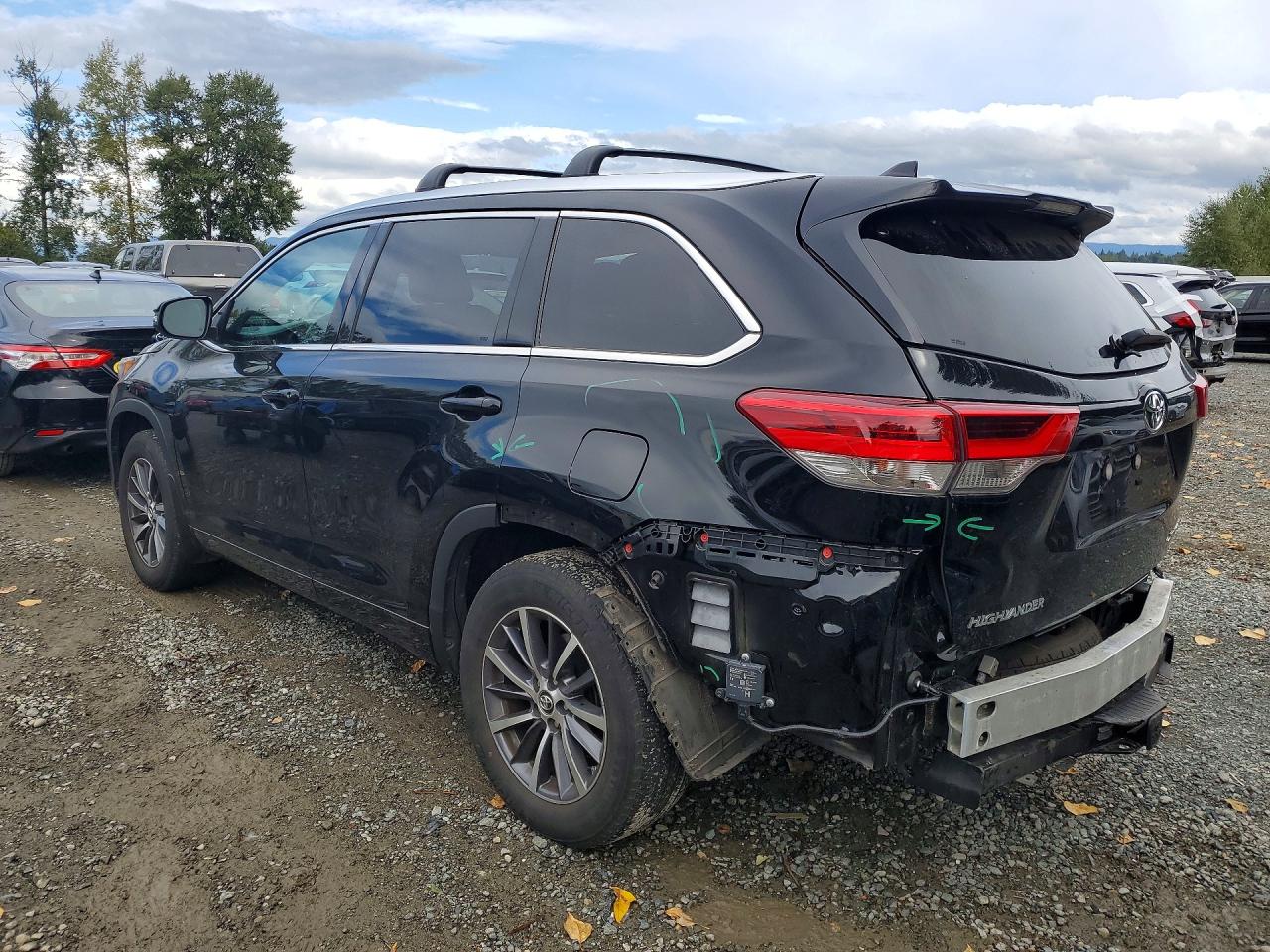 2018 TOYOTA HIGHLANDER XLE — снимка 2