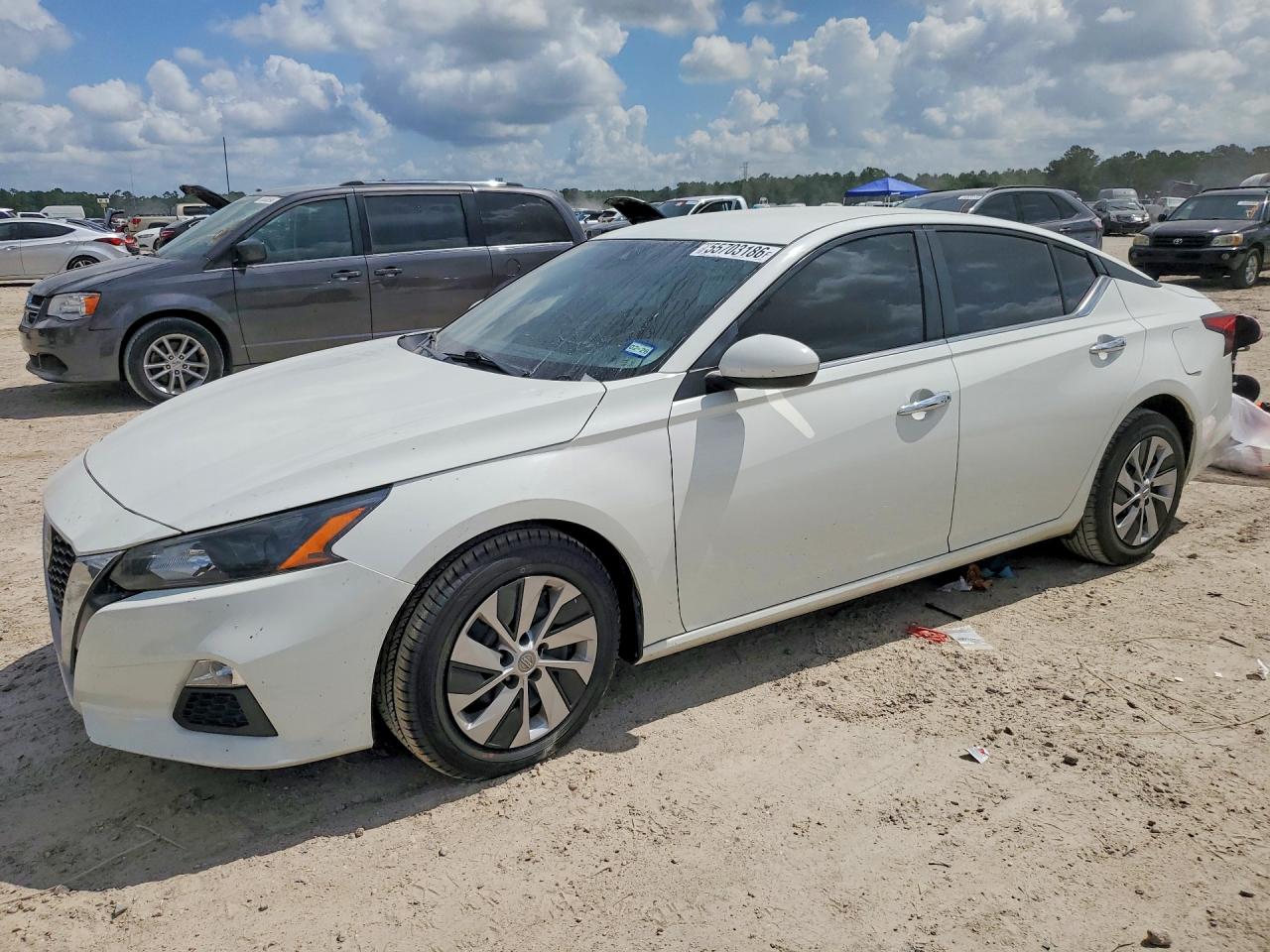 2022 NISSAN ALTIMA S