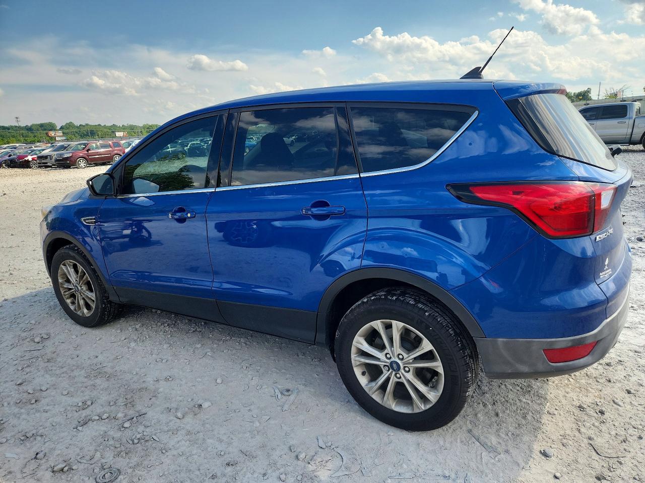 2019 FORD ESCAPE SE — снимка 2