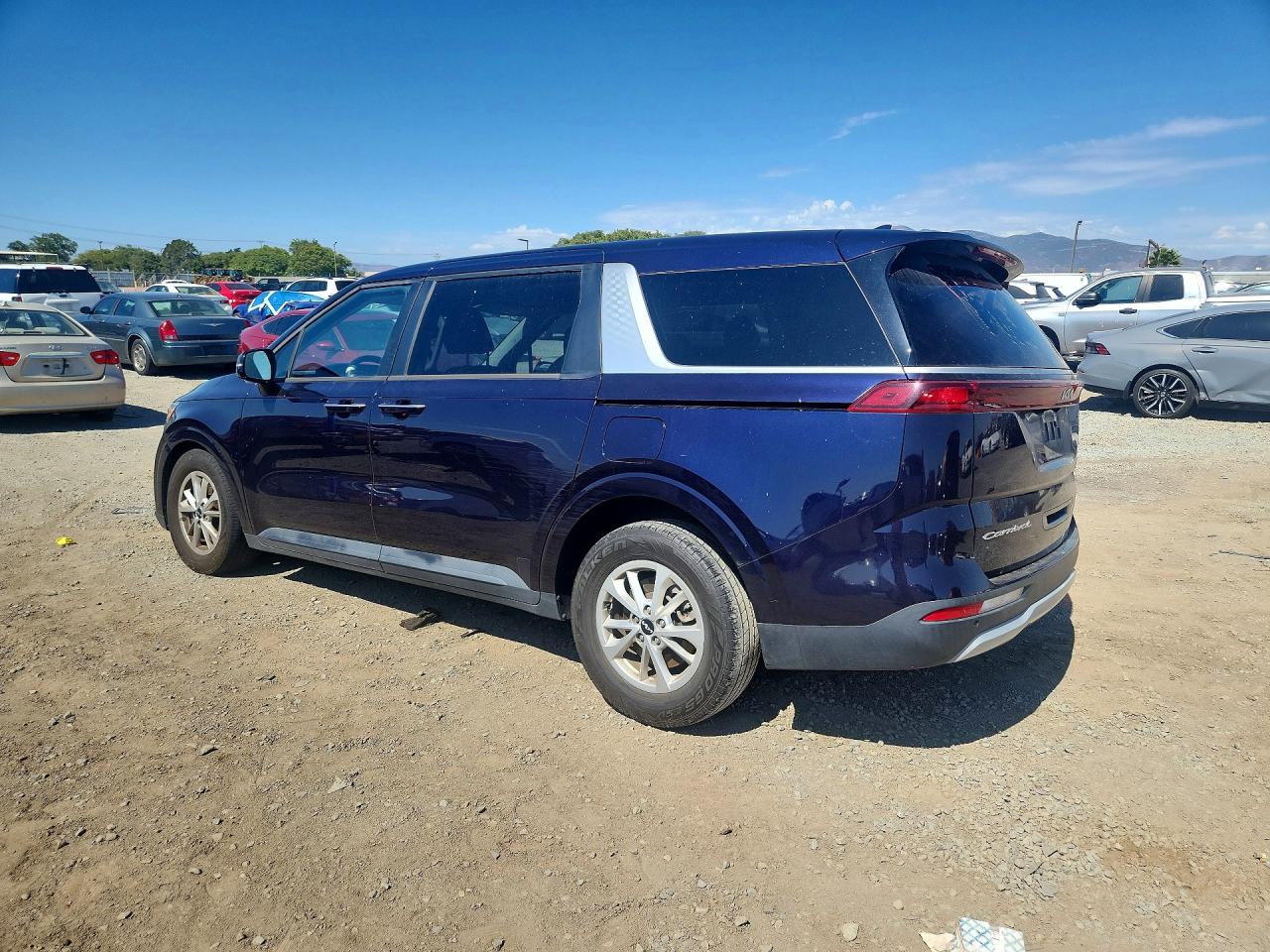 2022 KIA CARNIVAL LX — снимка 2