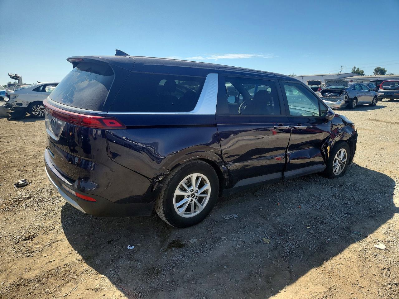 2022 KIA CARNIVAL LX — снимка 3