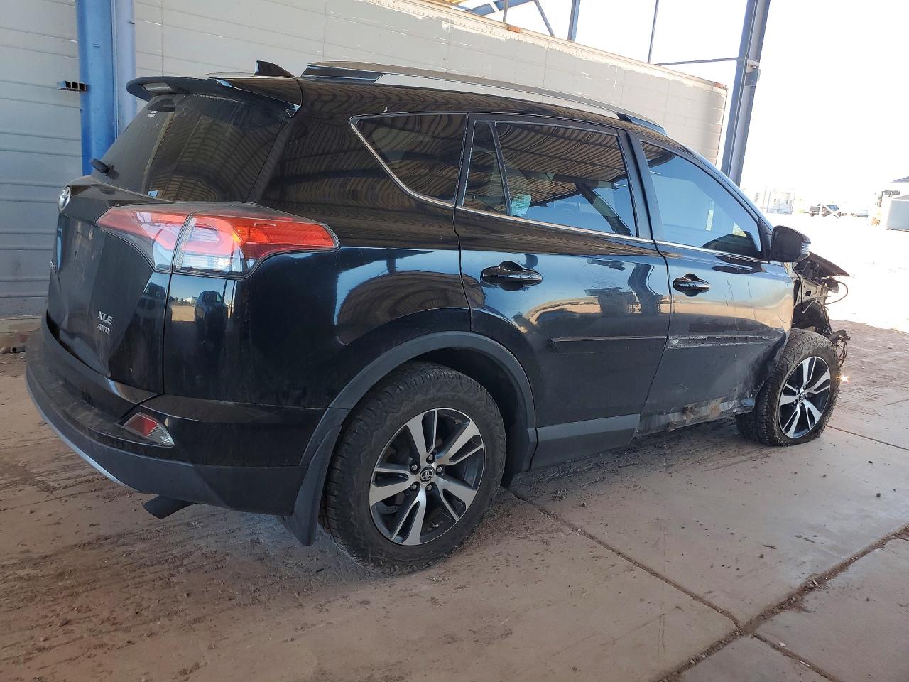 2017 TOYOTA RAV4 XLE — снимка 3