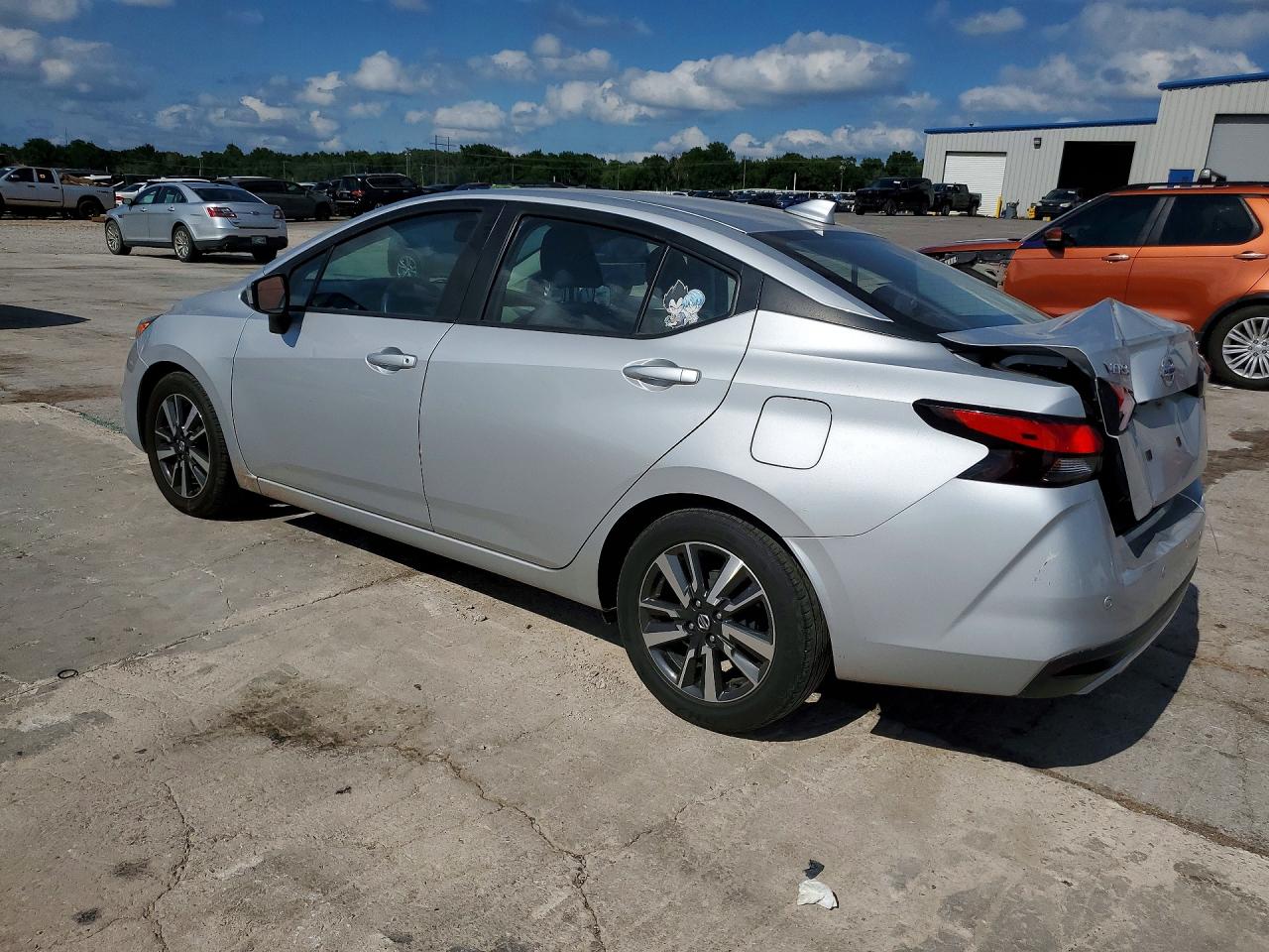 2021 NISSAN VERSA SV — снимка 2